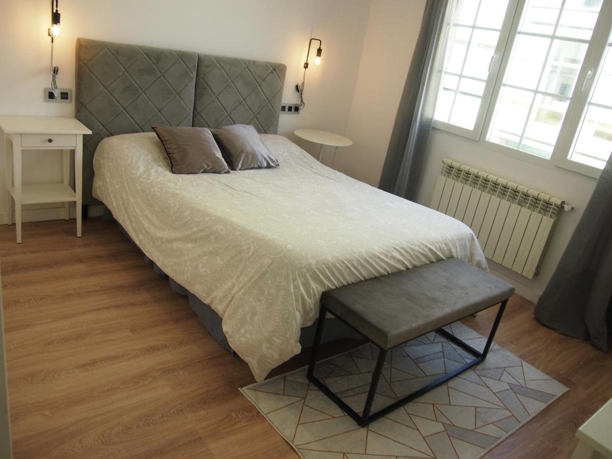 Apartamento Isaac Junto A La Muralla Romana Appartement Lugo Buitenkant foto